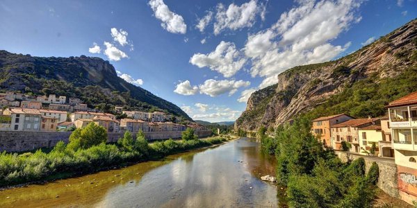 Camping à Anduze : découvrez les charmes de cette ville