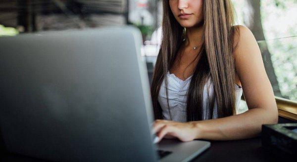 Sur quels sites réserver son camping au meilleur prix ?